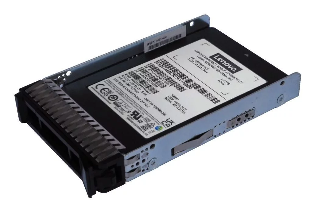 Lenovo ThinkSystem 3,84TB SSD – SATA 6 Gb/s, 2,5 inch, hot-swap – 4XB7A90876