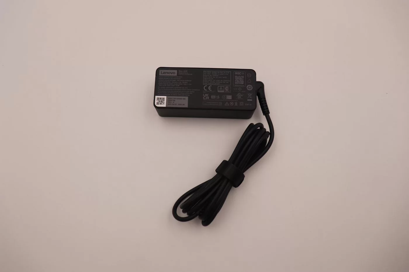 Lenovo 45W USB-C Power Delivery-netadapter – 5A10W86299 – 5A10W86299-RFB