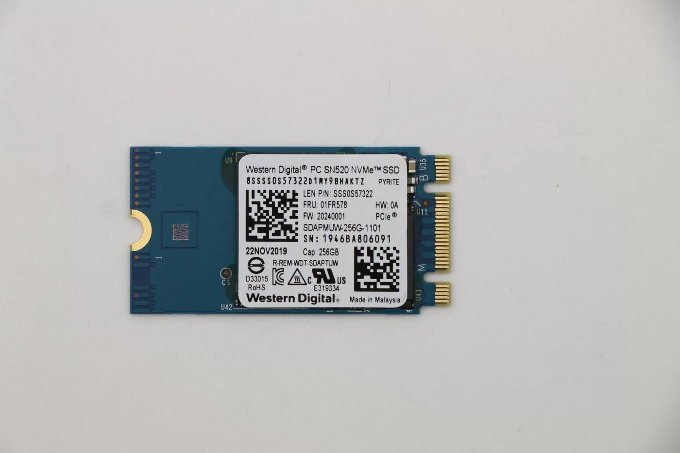 Lenovo M.2 2242 NVMe SSD – 256 GB – 01FR578