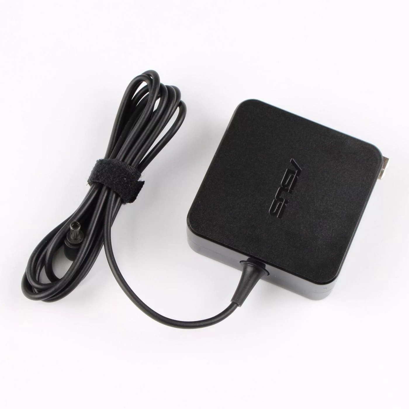 ASUS 65W-netadapter – 19 V uitgang – 0A001-00047100