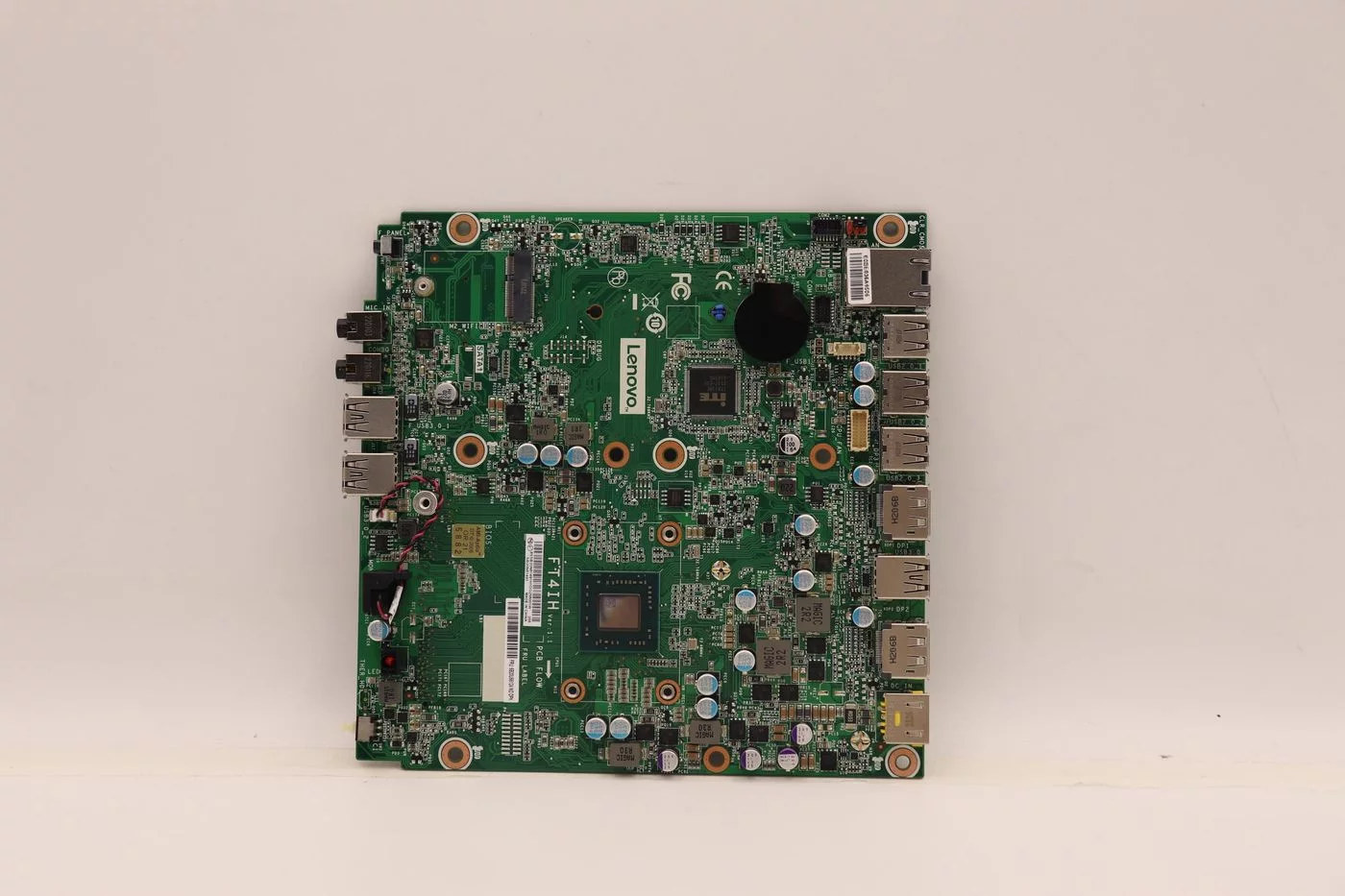 Lenovo ThinkCentre M625q-moederbord – AMD A4-9120C – 5B20U55124