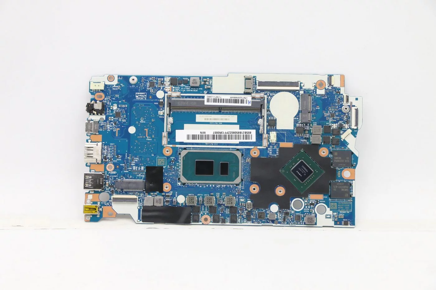 Lenovo IdeaPad 3 17ITL6 systeemboard – Core i7-1165G7 en MX350 2 GB – 5B21B85080