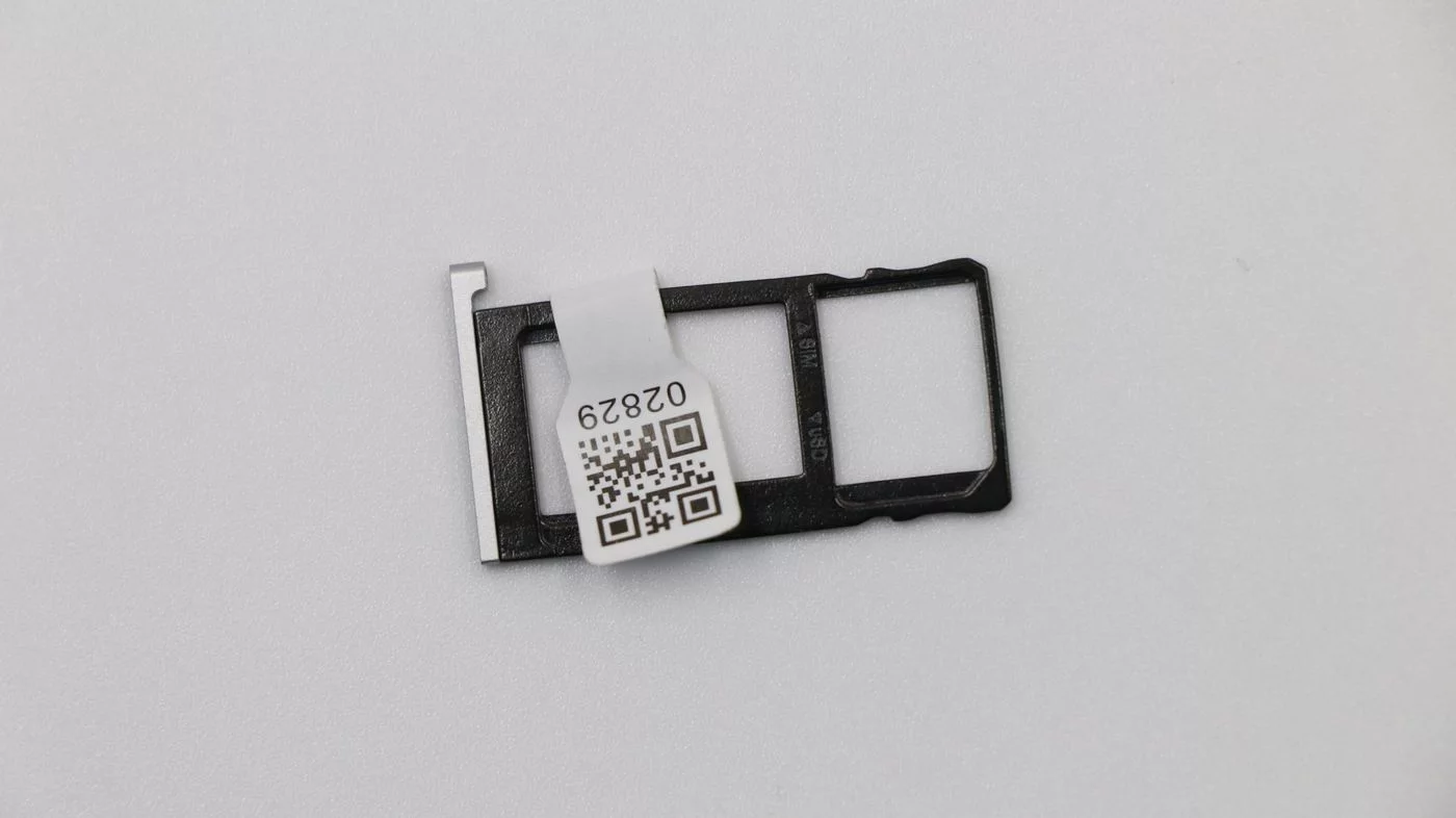 Lenovo SIM-kaarthouder voor Miix 320-10ICR – LTE-uitvoering – 5M20P15757