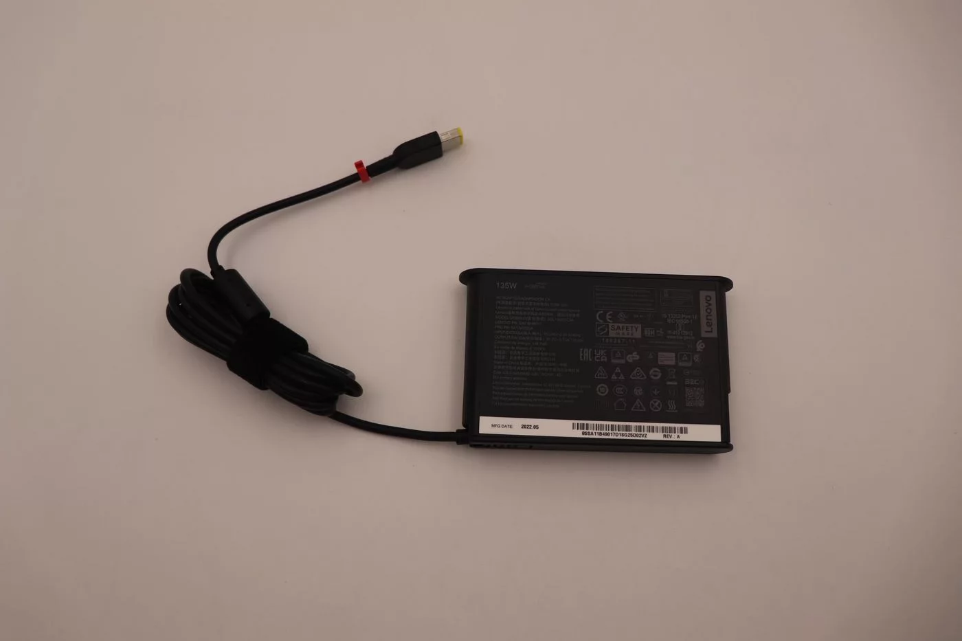 Lenovo 135W AC-adapter – rechthoekige slim-tip-aansluiting – 5A10V03264
