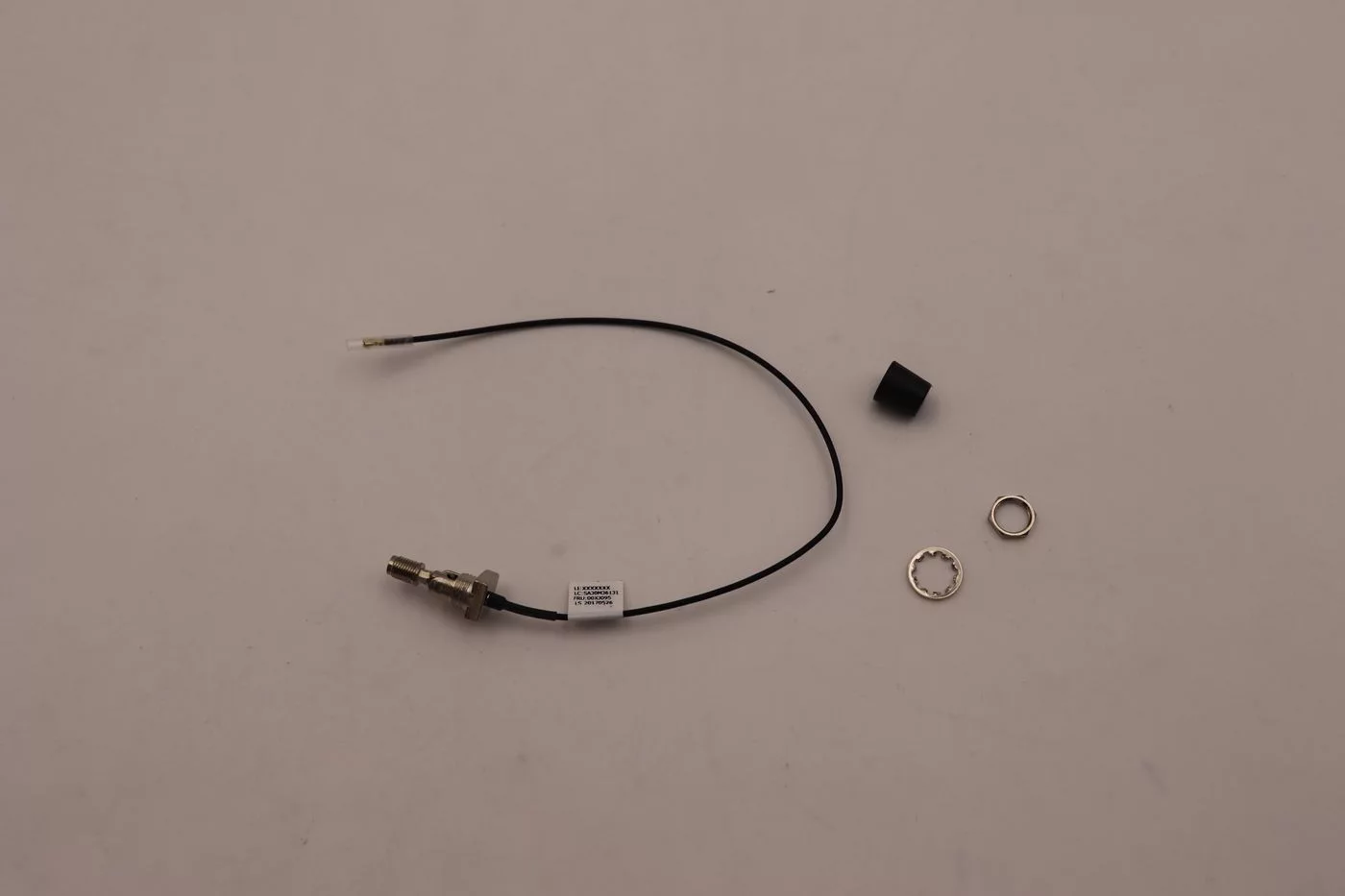 Lenovo 190 mm buigbare antennekabel – SMA – 00XJ095