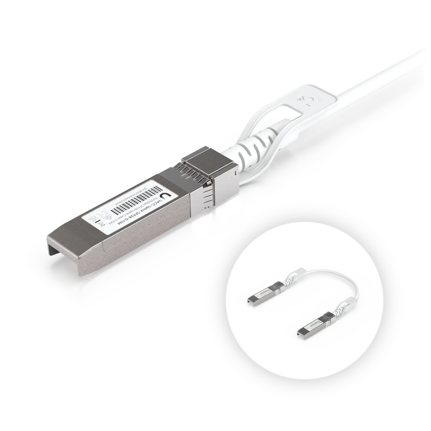 Exacte Ubiquiti UACC-UPLINK-SFP28-0.15M direct-attachkabel, detail van één SFP28-connector